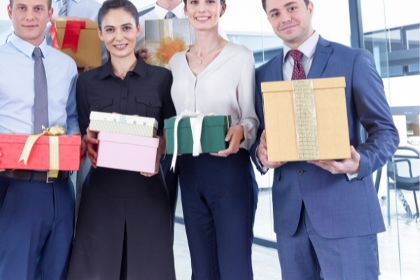 Importance of Festive Gifts for Business Promotion