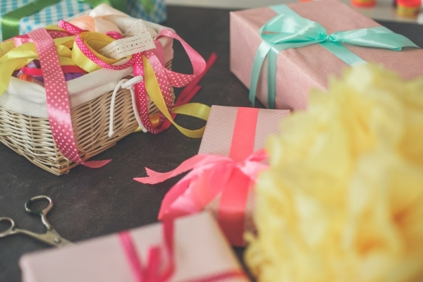 Importance of Festive Gifts for Business Promotion