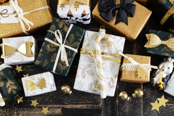 Importance of Festive Gifts for Business Promotion